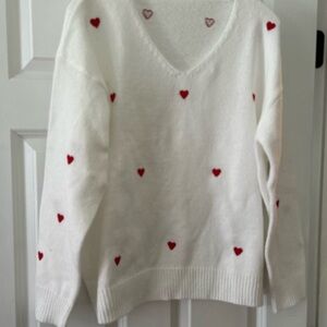 Source Unknown V-Neck Sweater White Red Heart Design